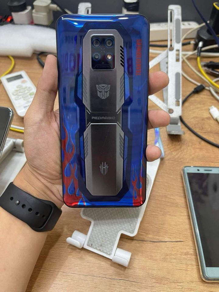 Redmagic 7 Pro-duoc-ban-tai-Bèo Mobile Store