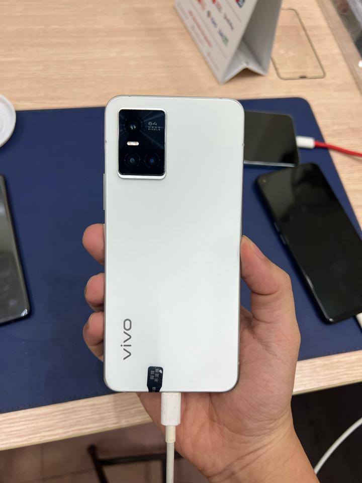 Vivo s10 trắng-duoc-ban-tai-Bèo Mobile Store