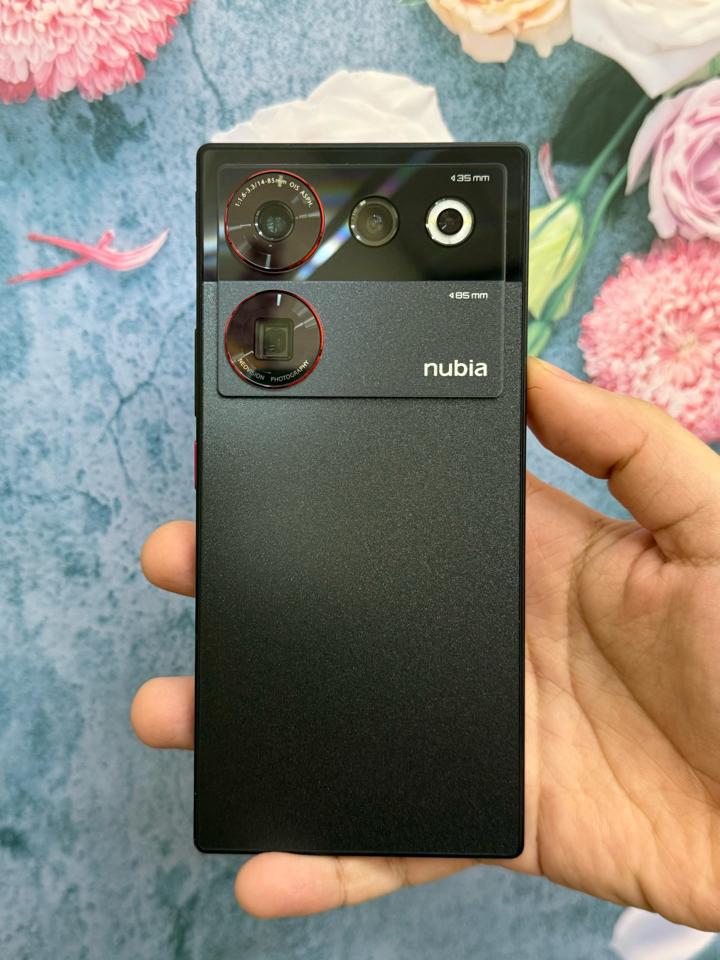 Z50 ultra 12/512-duoc-ban-tai-Bèo Mobile Store