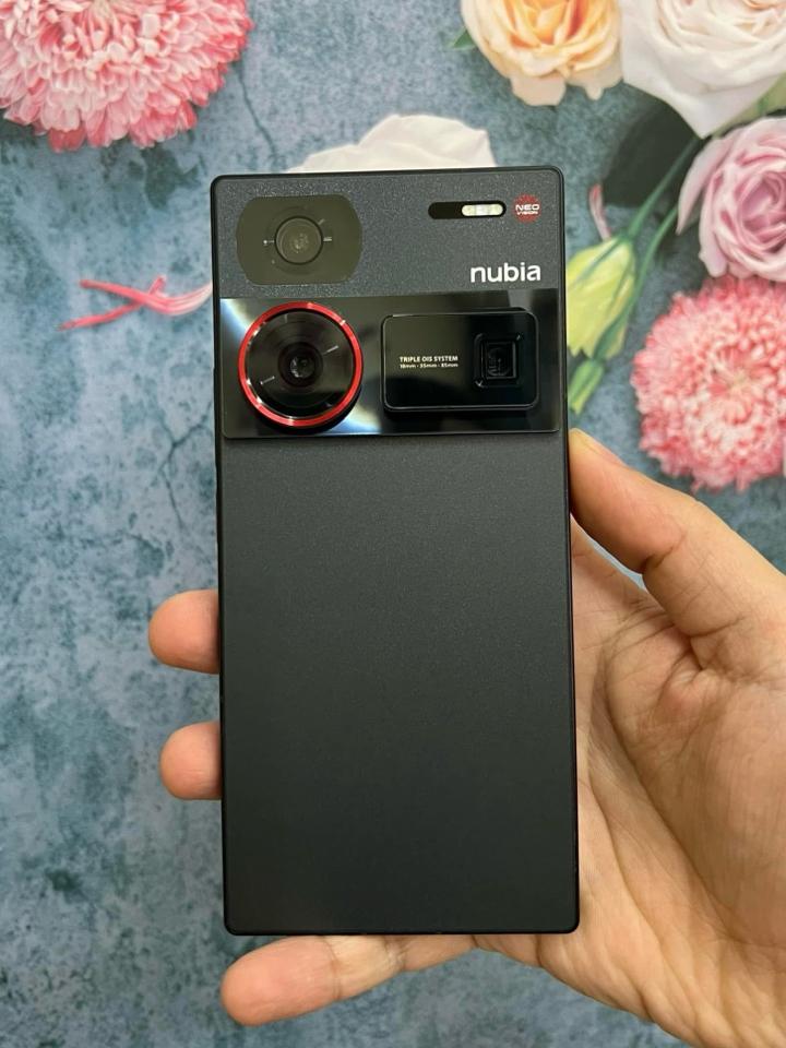 Z60 ultra fullbox-duoc-ban-tai-Bèo Mobile Store