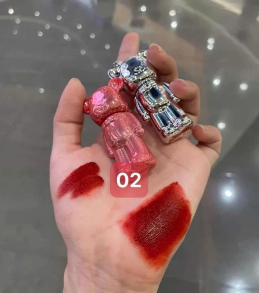 Son ZVEV gấu Bearbrick có kèm móc khóa-duoc-ban-tai-Mèo Lười Store