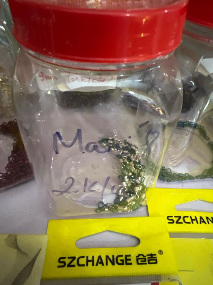 Ma ní xanh trắng-duoc-ban-tai-HL Shop