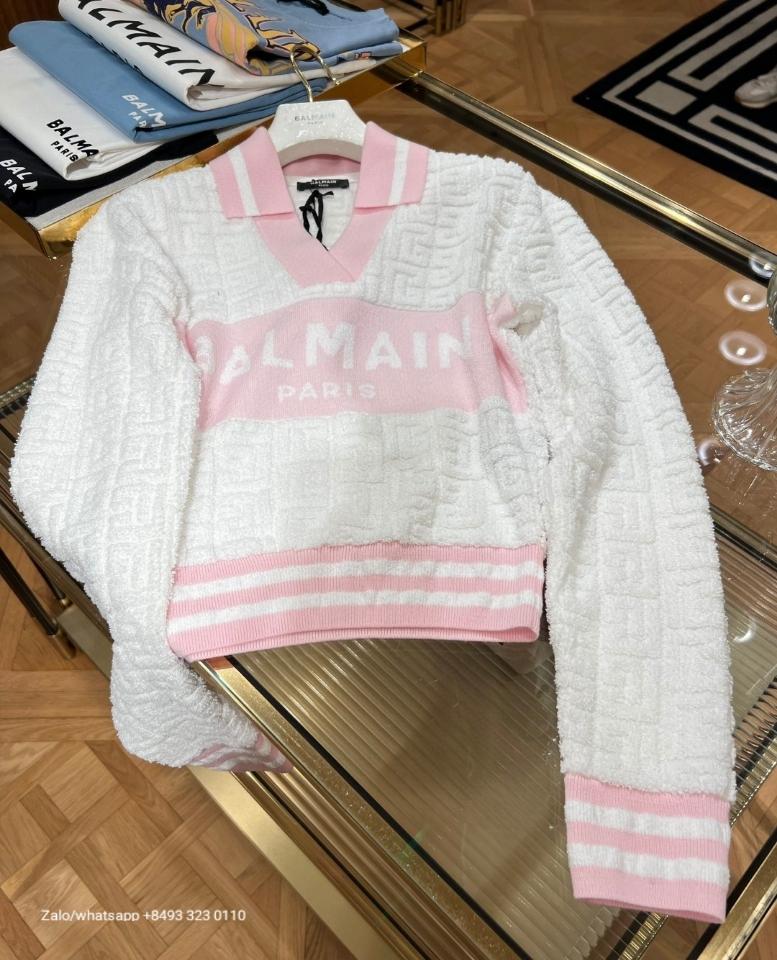 Balmain Monogram knit polo

DF1GD025KE95 V3-duoc-ban-tai-Hvip Bags & Accessories