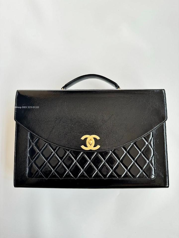 Chanel BRIEFCASE
Patent Crumpled Lambskin & Gold-Tone Metal
Black
AS5016 B17523 94305-duoc-ban-tai-Hvip Bags & Accessories