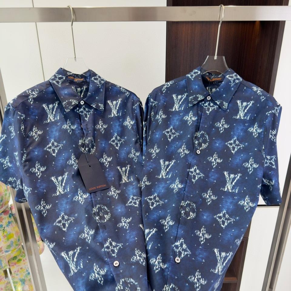 Louis Vuitton 1AHVTY
Printed Monogram Short-Sleeved Shirt 1-duoc-ban-tai-HVIP Shoes & Clothes