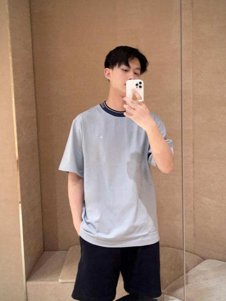 Burberry Men's cotton t-shirt neck logo light blue -duoc-ban-tai-HVIP Shoes & Clothes
