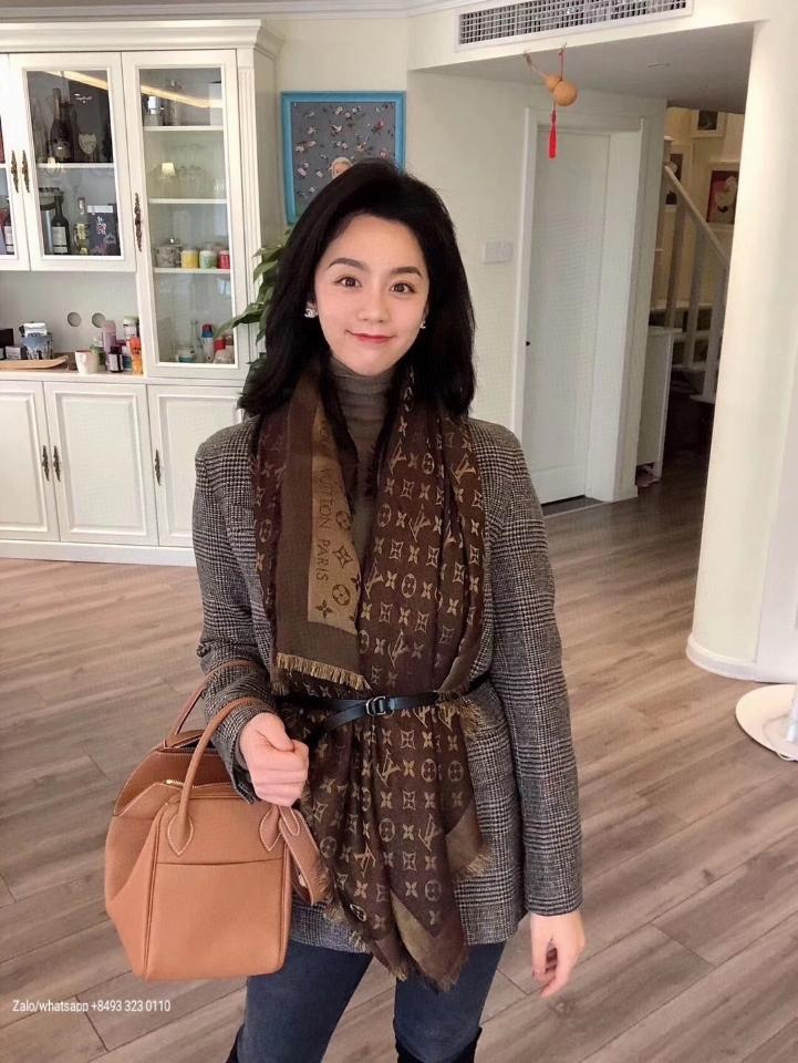 LOUIS VUITTON M75122
Monogram Shine Shawl brown K3-duoc-ban-tai-Hvip Bags & Accessories
