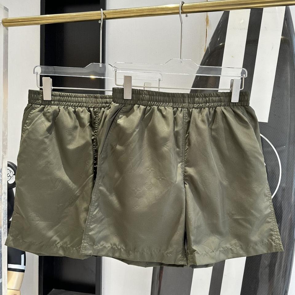 Louis Vuitton 1AFQ75
Monogram Nylon Swim Board Shorts khaki -duoc-ban-tai-HVIP Shoes & Clothes
