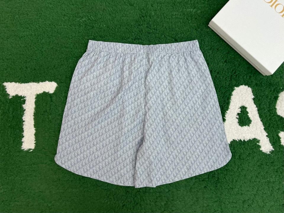 Dior Oblique Shorts
Blue Silk and Cotton Jacquard
483C102A5231_C520-duoc-ban-tai-HVIP Shoes & Clothes