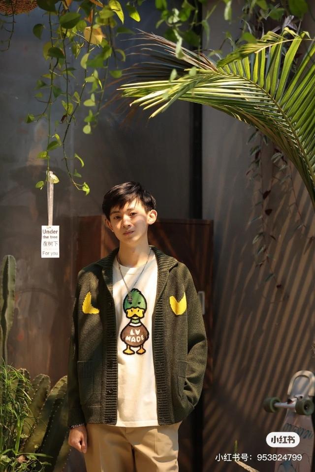Louis Vuitton LV x Nigo Intarsia Jacquard Duck Short-Sleeve Crewneck T-Shirt-duoc-ban-tai-HVIP Shoes & Clothes