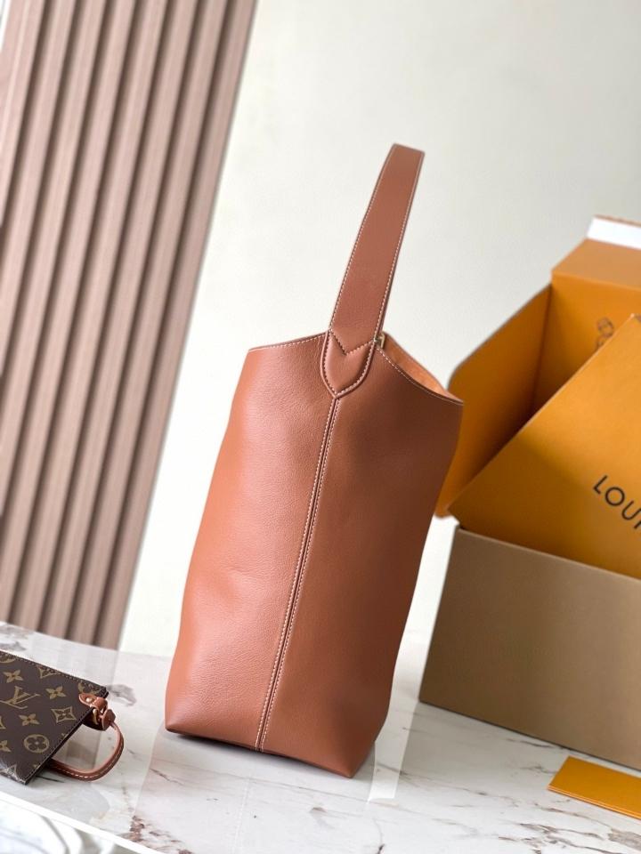 Louis Vuitton M24974

Low Key Hobo MM

Lv1-duoc-ban-tai-Hvip Bags & Accessories