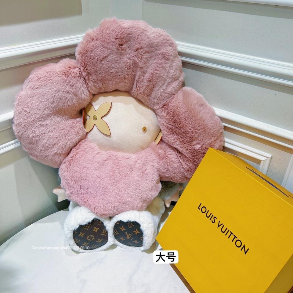 Louis Vuitton 

Doudou Vivienne XL
-duoc-ban-tai-Hvip Bags & Accessories