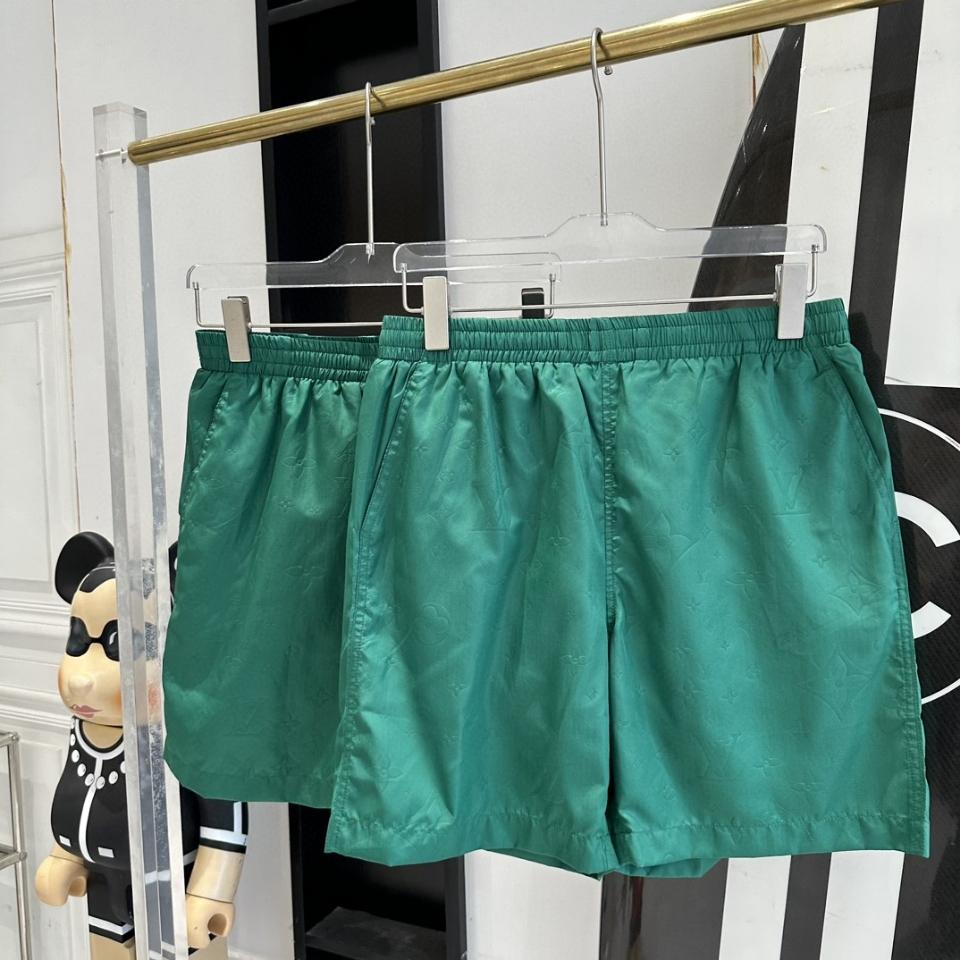 Louis Vuitton 1AFQ75
Monogram Nylon Swim Board Shorts green -duoc-ban-tai-HVIP Shoes & Clothes