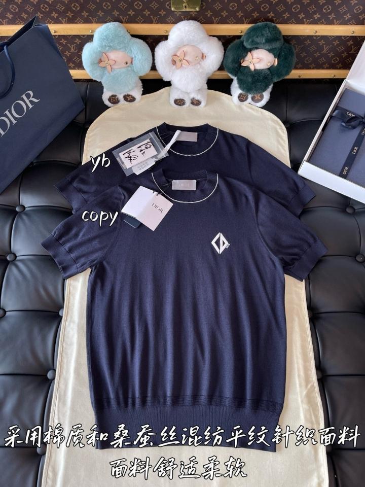 Dior CD Diamond navy Short-Sleeved Sweater
Blue Cotton and Silk Jersey 593M604A6001_C980 1-duoc-ban-tai-HVIP Shoes & Clothes