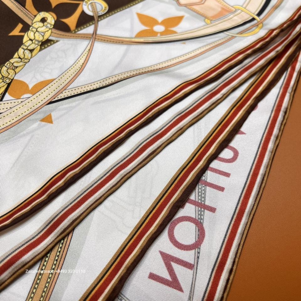 Louis Vuitton M77639 Ultimate Monogram Square 90

BROWN K1-duoc-ban-tai-Hvip Bags & Accessories