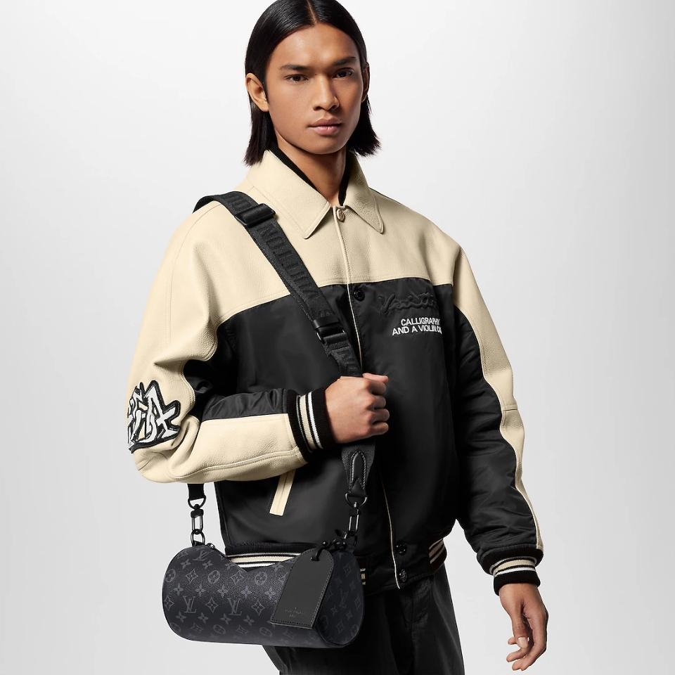 Louis Vuitton M46796
Soft Polochon PM-duoc-ban-tai-Hvip Bags & Accessories