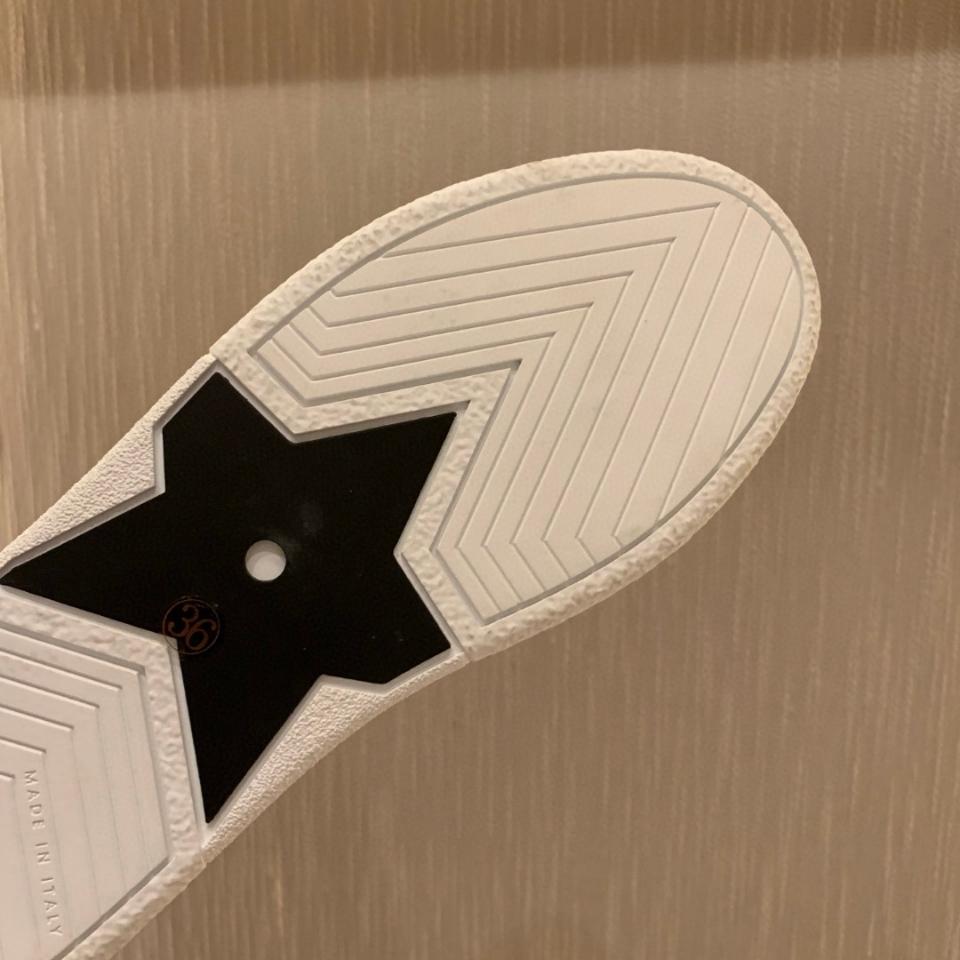 Dior Dior Star Sneaker
White Technical Mesh
KCK416DSK-duoc-ban-tai-HVIP Shoes & Clothes