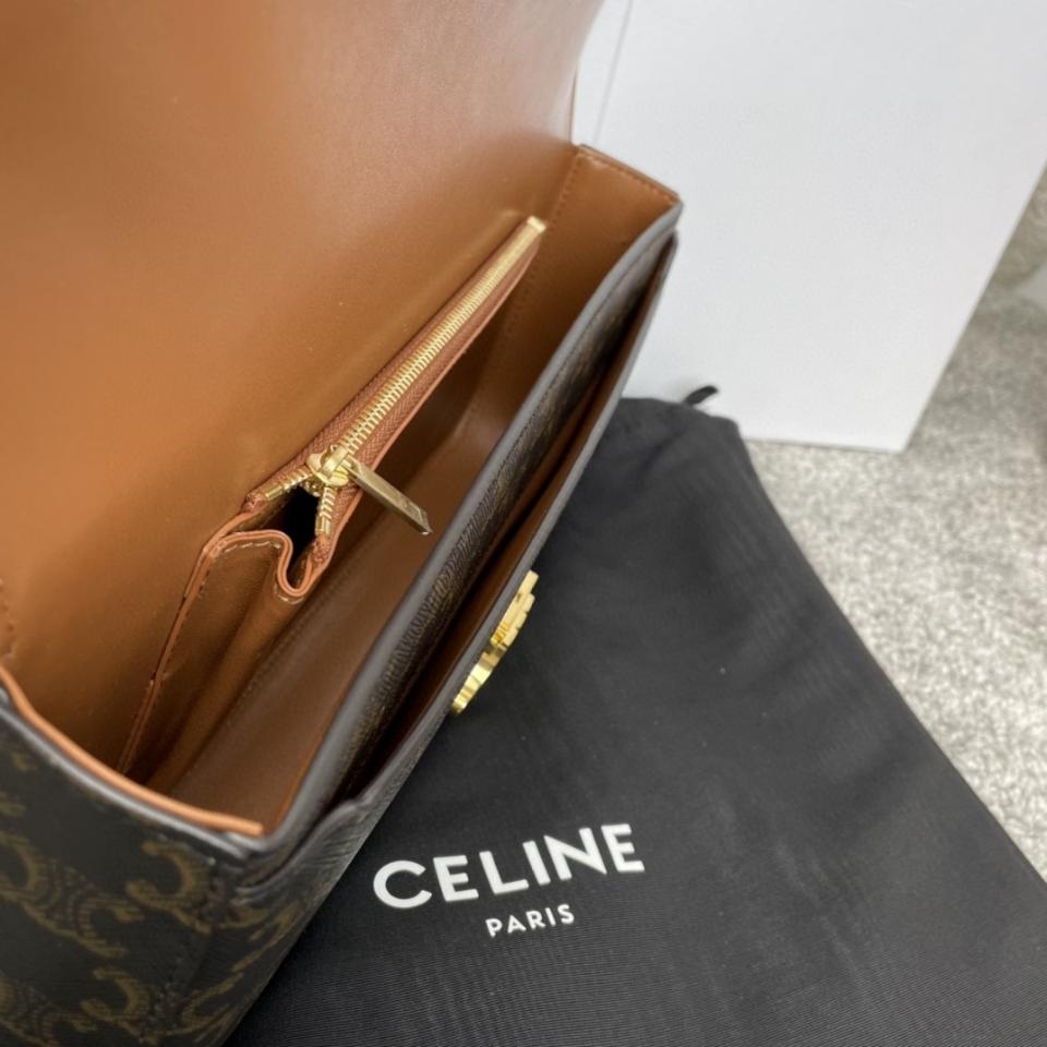 CELINE CHAIN SHOULDER BAG  IN TRIOMPHE CANVAS 
Tan 197412-duoc-ban-tai-Hvip Bags & Accessories