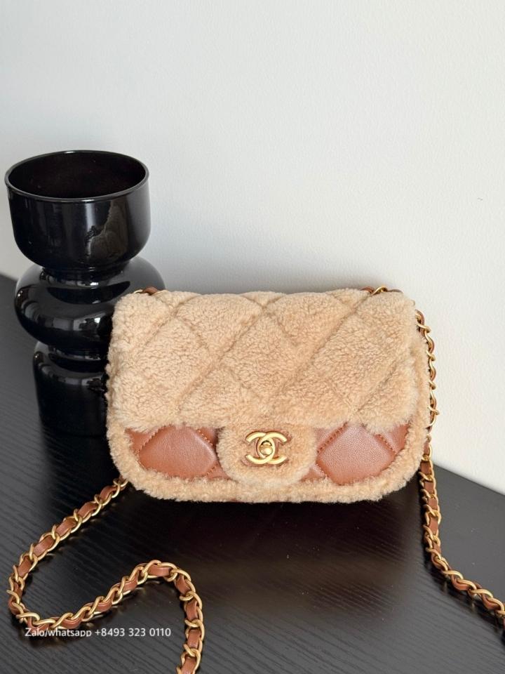 Chanel 24K AS5148 MINI FLAP BAG
 Shearling Lambskin & Gold-Tone Metal 
Beige & Brown -duoc-ban-tai-Hvip Bags & Accessories
