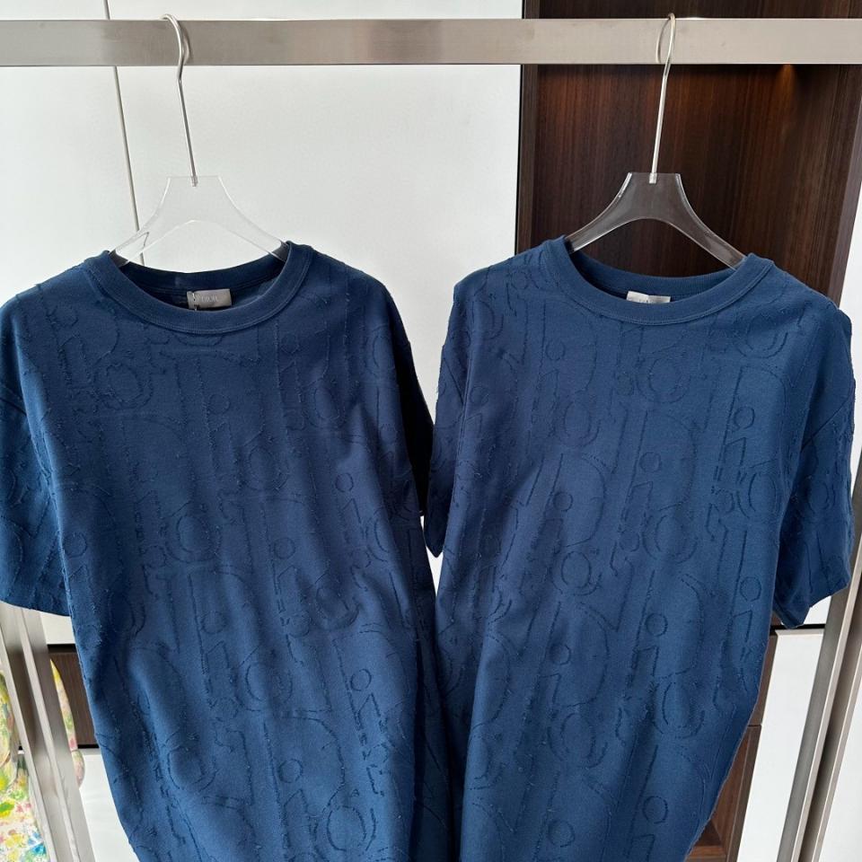 Dior Oblique T-Shirt, Relaxed Fit
Deep Blue Cotton Jersey
593J696U3012_C530 1-duoc-ban-tai-HVIP Shoes & Clothes
