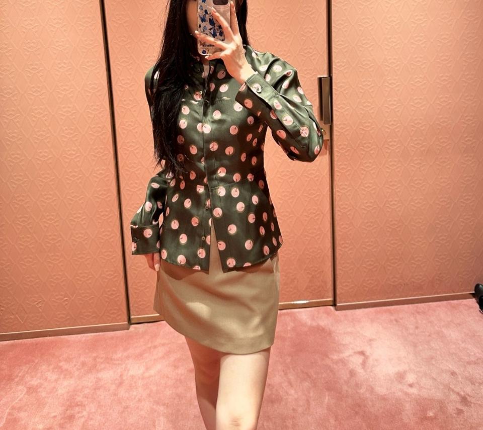 Fendi silk blouse black and pink-duoc-ban-tai-HVIP Shoes & Clothes