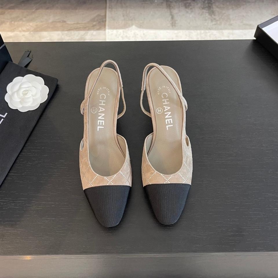 Chanel Cruise 2024/25
Slingbacks
Suede Goatskin & Grosgrain 6,5cm G31318 sh2-duoc-ban-tai-HVIP Shoes & Clothes