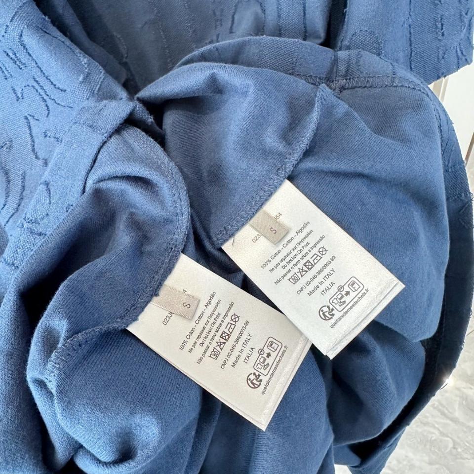 Dior Oblique T-Shirt, Relaxed Fit
Deep Blue Cotton Jersey
593J696U3012_C530 1-duoc-ban-tai-HVIP Shoes & Clothes