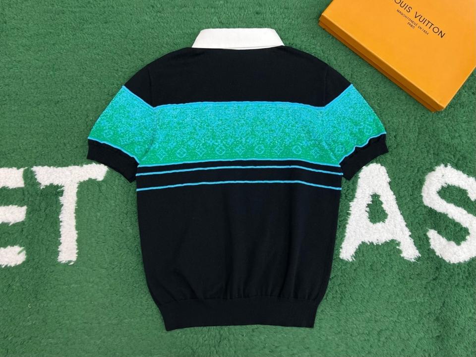 Louis Vuitton 1AGTM3
Iridescent Jacquard Short-Sleeved Polo-duoc-ban-tai-HVIP Shoes & Clothes