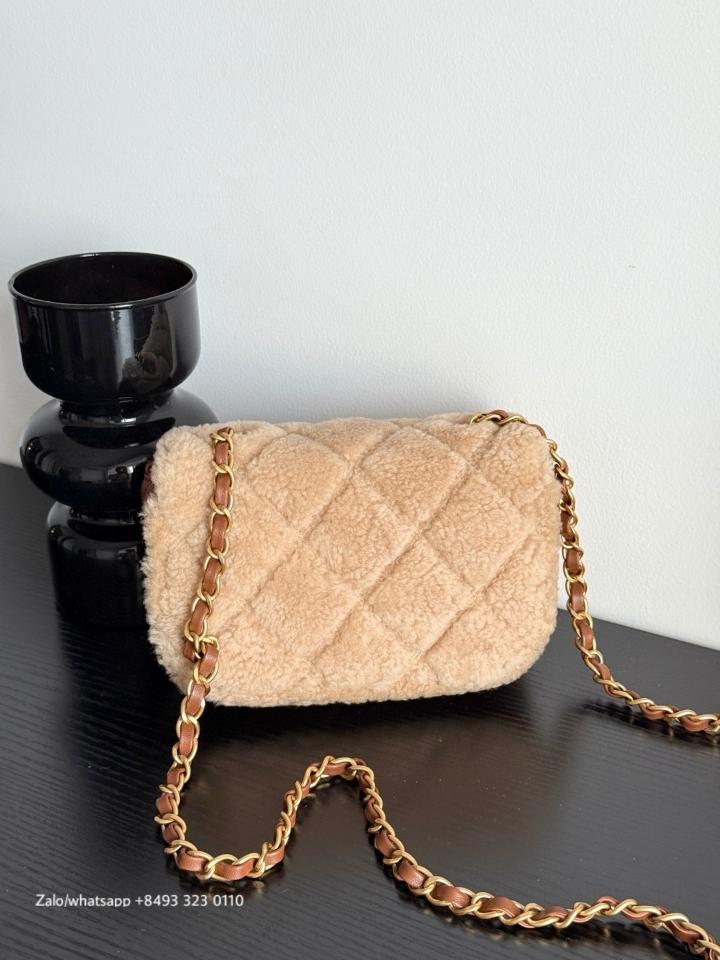 Chanel 24K AS5148 MINI FLAP BAG
 Shearling Lambskin & Gold-Tone Metal 
Beige & Brown -duoc-ban-tai-Hvip Bags & Accessories