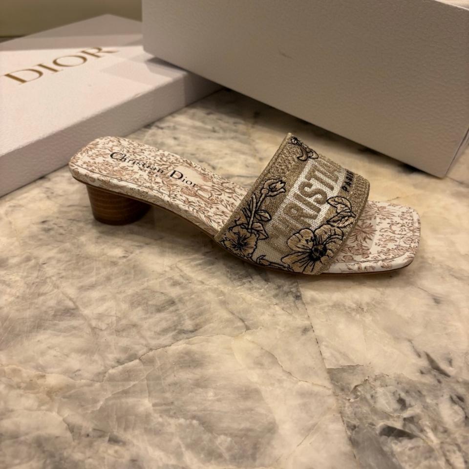 Dior Dway Heeled Slide  Cotton Embroidered with Metallic Thread and Gold- Tone Millefiori Unicorn Motif KCQ902UEL_S62K-duoc-ban-tai-HVIP Shoes & Clothes