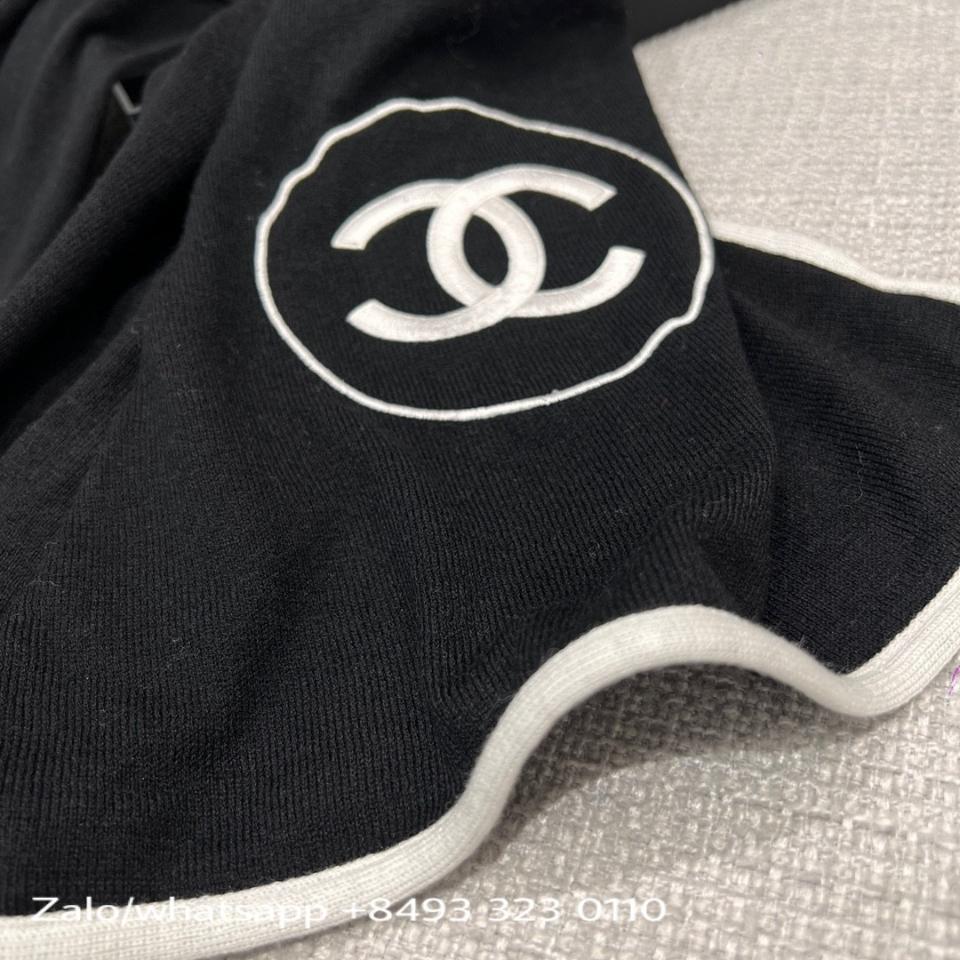 Chanel scarf cashmere in black A52032 X01249 K4 -duoc-ban-tai-Hvip Bags & Accessories