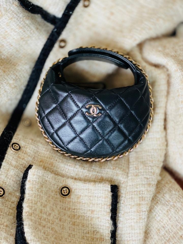 Chanel 23c pouch mini bag black leather T1-duoc-ban-tai-Hvip Bags & Accessories