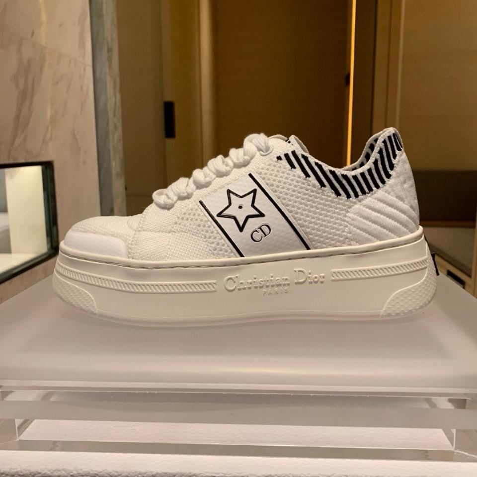 Dior Dior Star Platform Sneaker
White Technical Mesh
KCK425DSK_S24W-duoc-ban-tai-HVIP Shoes & Clothes