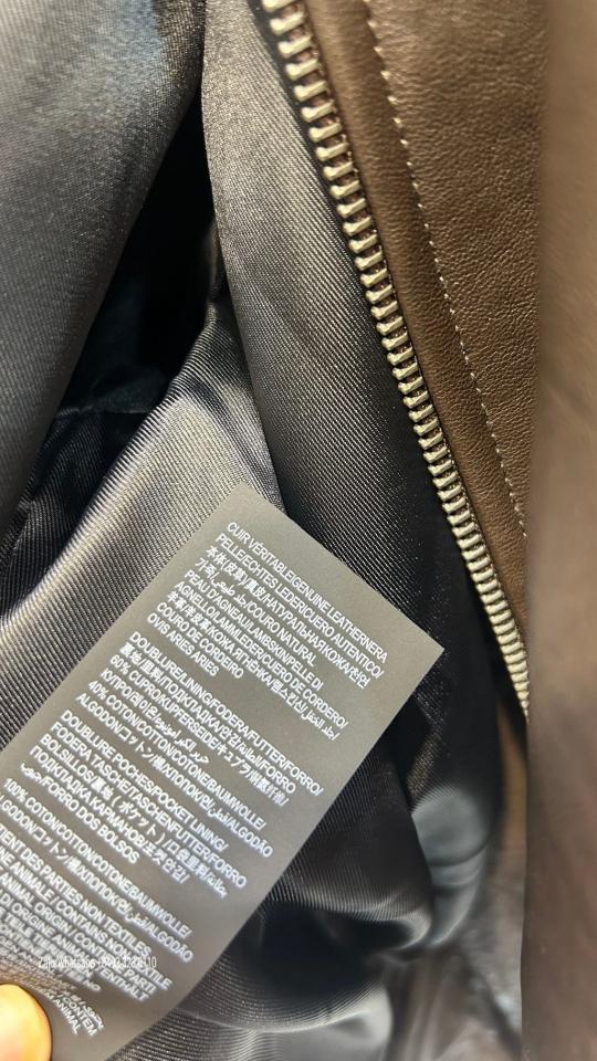 Saint Laurent BOMBER JACKET IN LAMBSKIN

BRUN

798780YCNF22509 V4-duoc-ban-tai-Hvip Bags & Accessories