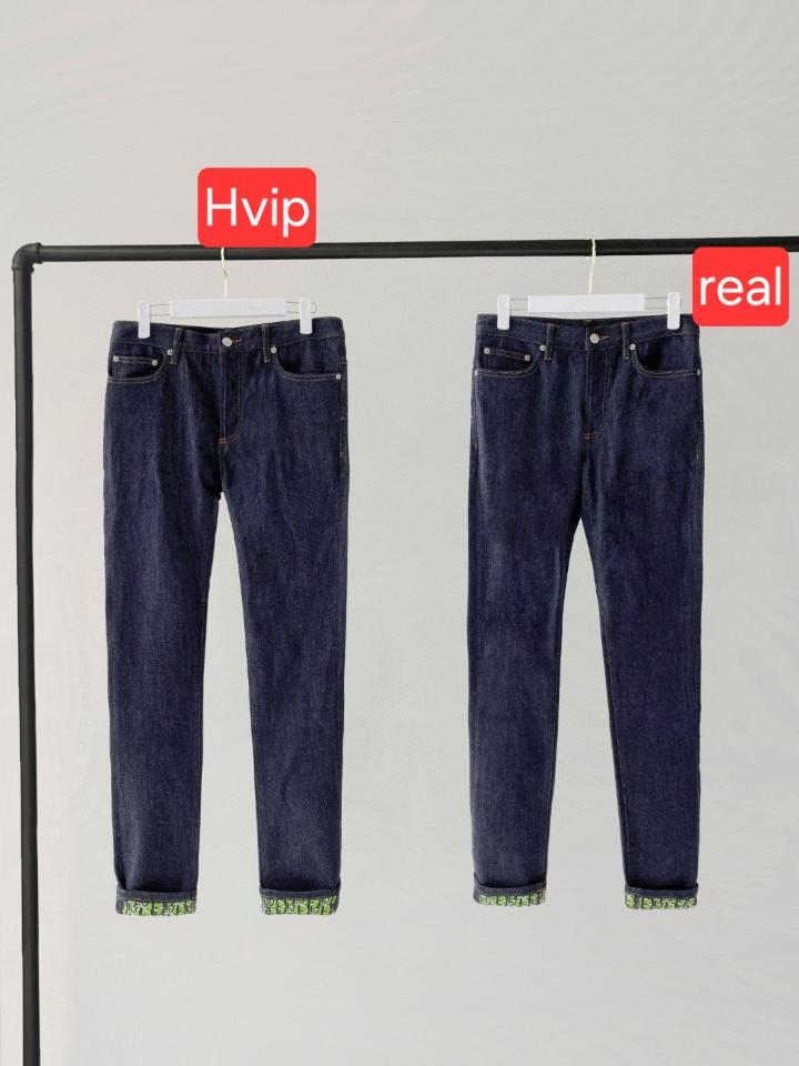 Dior Slim-Fit Dior Oblique Jeans
Blue Raw Cotton Denim
 193DS00C298X_C586-duoc-ban-tai-HVIP Shoes & Clothes