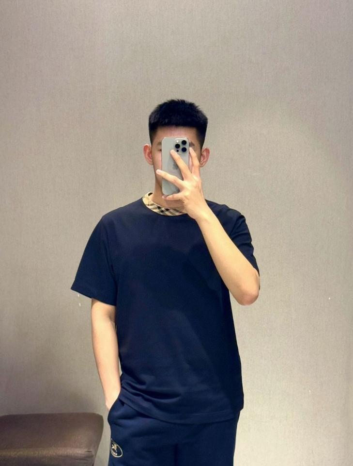 Burberry Check Trim Cotton T-shirt 8110101 black -duoc-ban-tai-HVIP Shoes & Clothes