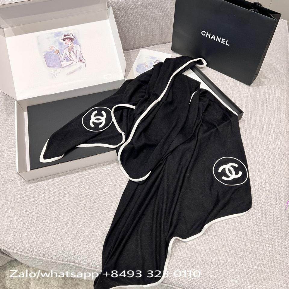Chanel scarf cashmere in black A52032 X01249 K4 -duoc-ban-tai-Hvip Bags & Accessories