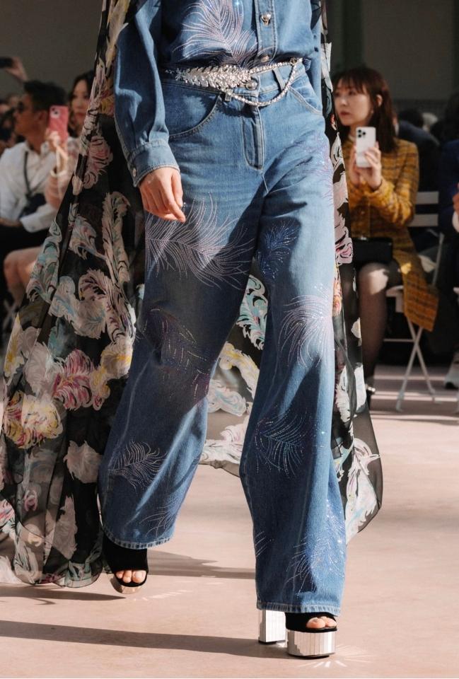Chanel denim jeans blue 2025-duoc-ban-tai-HVIP Shoes & Clothes