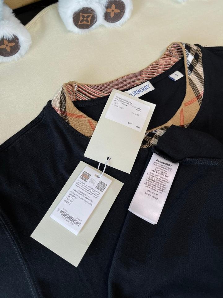 Burberry Check Trim Cotton T-shirt 8110101 black -duoc-ban-tai-HVIP Shoes & Clothes