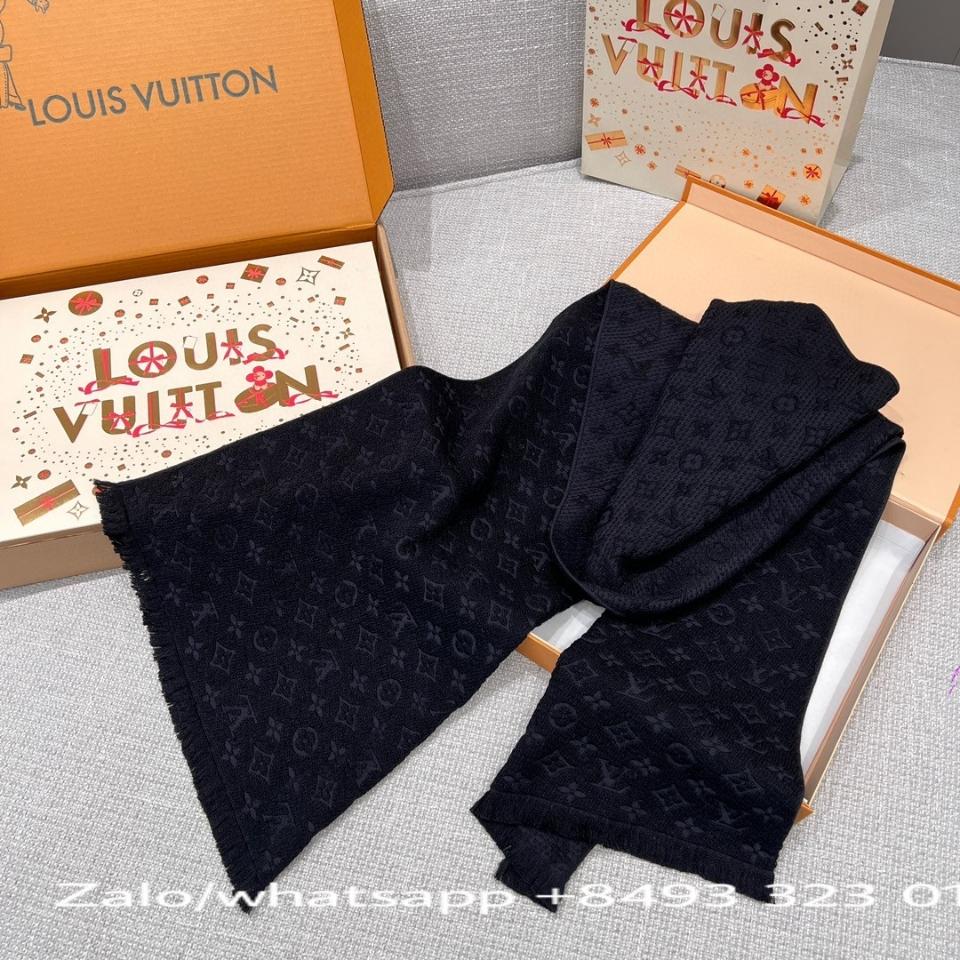 Louis Vuitton M70520
Monogram Classic scarf black K4 -duoc-ban-tai-Hvip Bags & Accessories