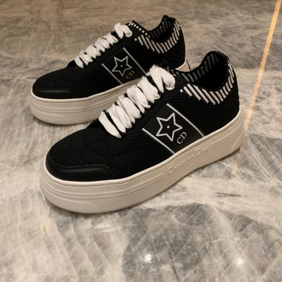 Dior Dior Star Platform Sneaker
Black Technical Mesh
KCK425DSK-duoc-ban-tai-HVIP Shoes & Clothes