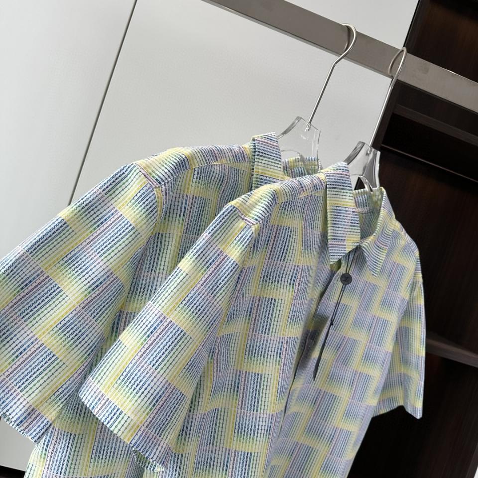 Louis Vuitton 1AGTQG
Graphic Printed Short-Sleeved Shirt vvip -duoc-ban-tai-HVIP Shoes & Clothes
