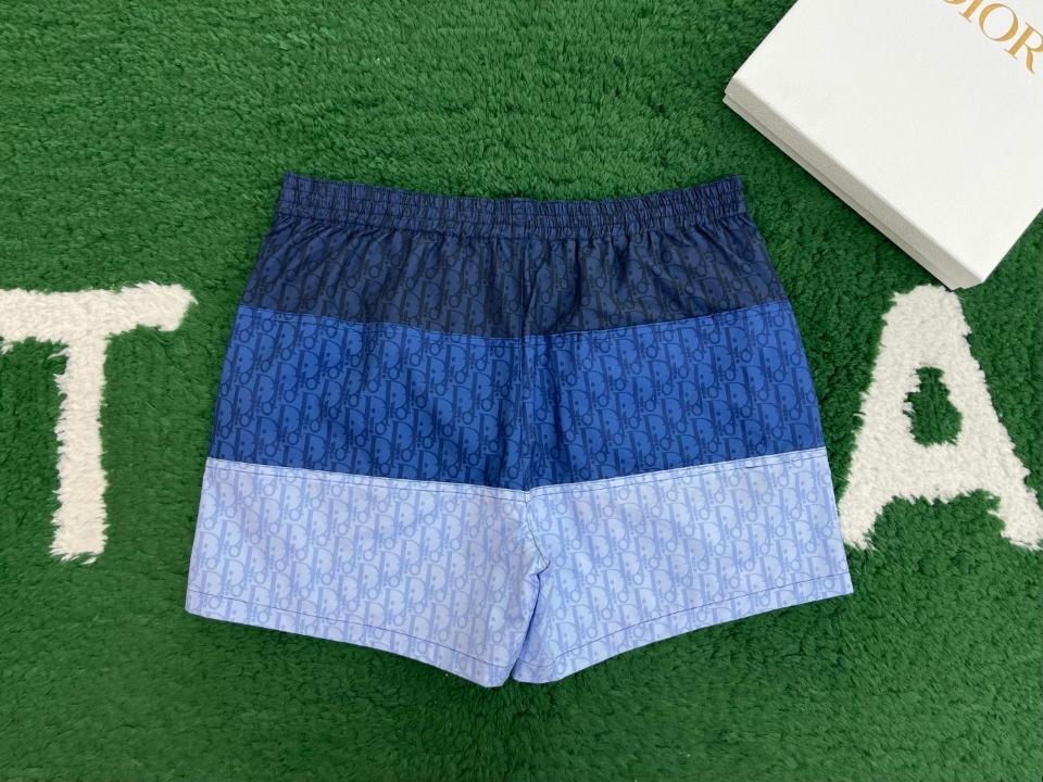 Dior Dior Oblique Swim Shorts
Blue Color-Block Technical Fabric
593B111A2021_C585-duoc-ban-tai-HVIP Shoes & Clothes