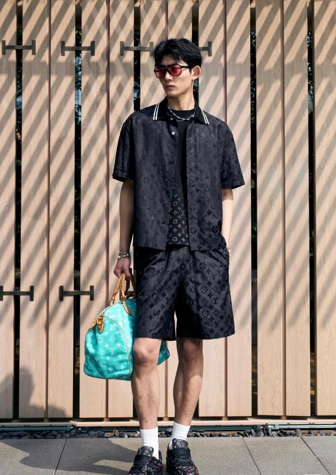 Louis Vuitton 1AGTN0
Monogram Moire Jacquard Silk Shorts 1-duoc-ban-tai-HVIP Shoes & Clothes