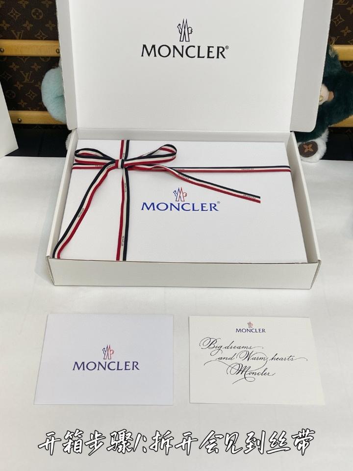 Moncler Logo Patch Cotton T-Shirt white-duoc-ban-tai-HVIP Shoes & Clothes