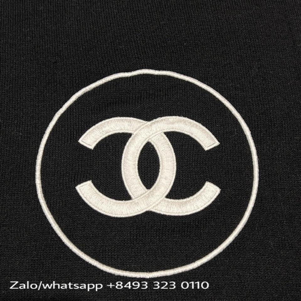 Chanel scarf cashmere in black A52032 X01249 K4 -duoc-ban-tai-Hvip Bags & Accessories