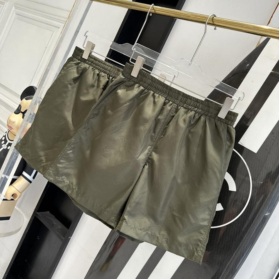 Louis Vuitton 1AFQ75
Monogram Nylon Swim Board Shorts khaki -duoc-ban-tai-HVIP Shoes & Clothes
