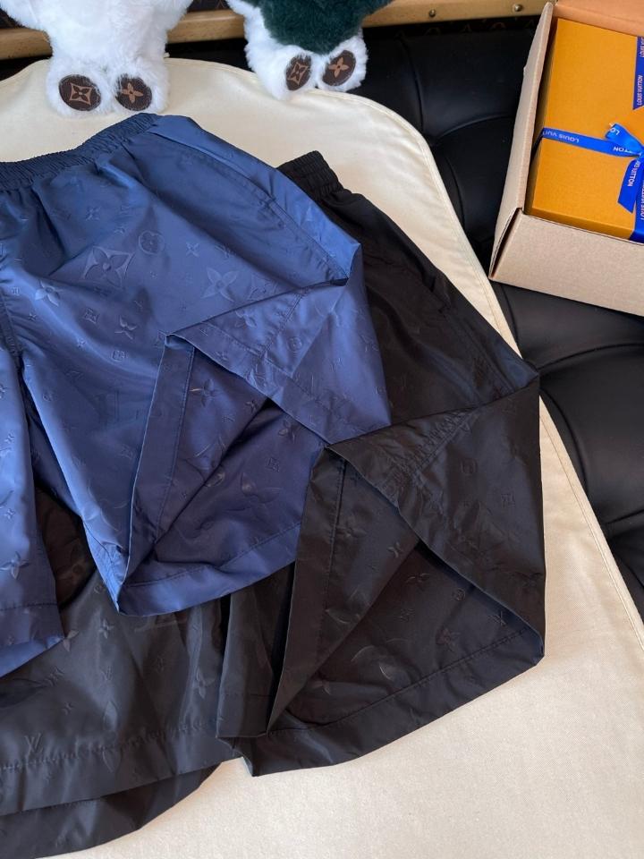 Louis Vuitton 1A7Y0P
Signature Swim Board Shorts blue-duoc-ban-tai-HVIP Shoes & Clothes