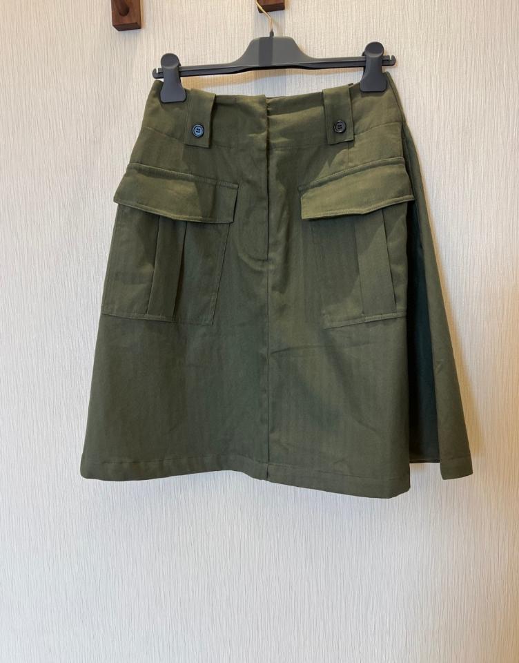 Prada otton skirt with cargo pockets P124W_162G_F0161_S_OOO-duoc-ban-tai-HVIP Shoes & Clothes