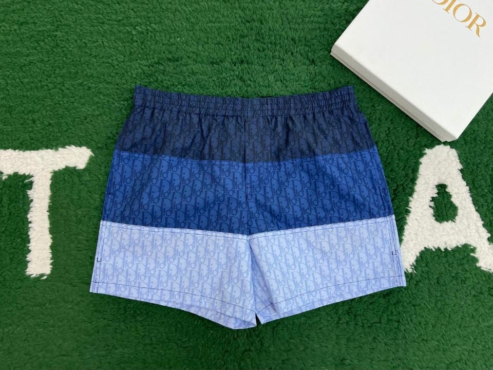 Dior Dior Oblique Swim Shorts
Blue Color-Block Technical Fabric
593B111A2021_C585-duoc-ban-tai-HVIP Shoes & Clothes